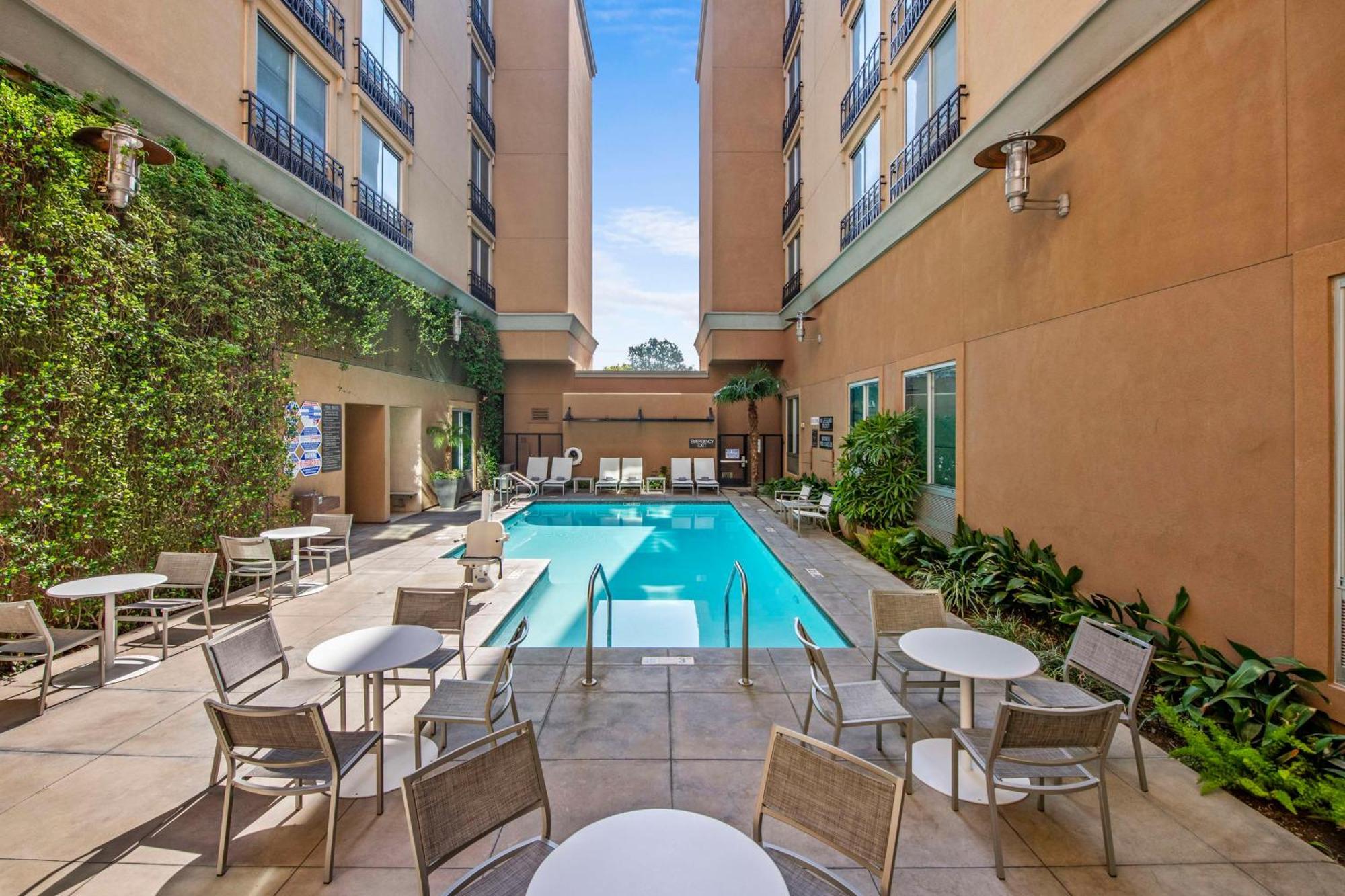 Hyatt Place Riverside Downtown Exterior photo