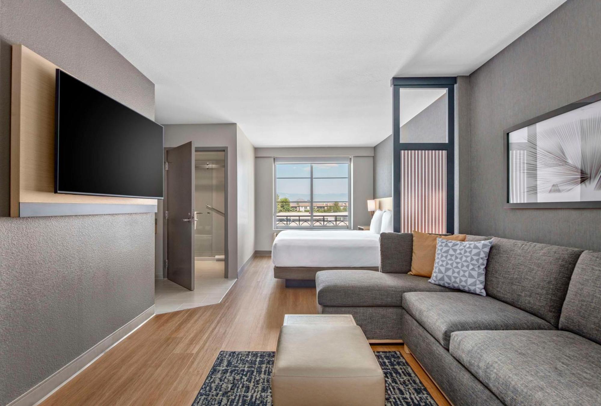 Hyatt Place Riverside Downtown Exterior photo